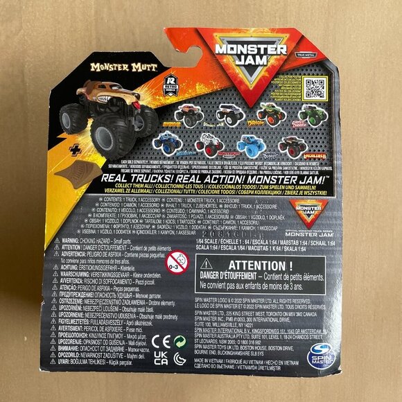 NEW Monster Jam Monster Mutt 1:64 Scale Monster Truck Toy - Picture 3 of 4